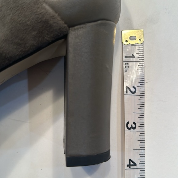 TAHARI Block Suede Elroy Heels - Picture 8 of 10